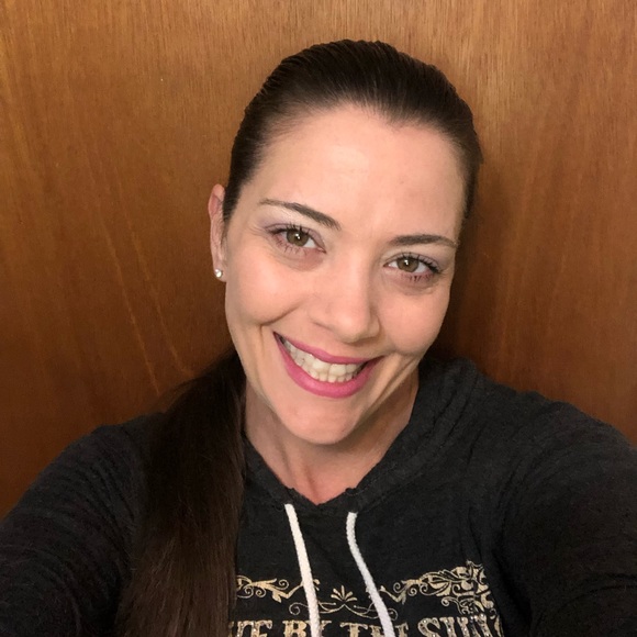 Meet your Posher, Amy - Picture 1 of 1